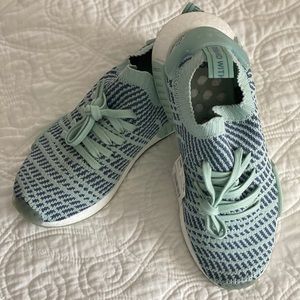 adidas NMD R1 STLT primeknit
